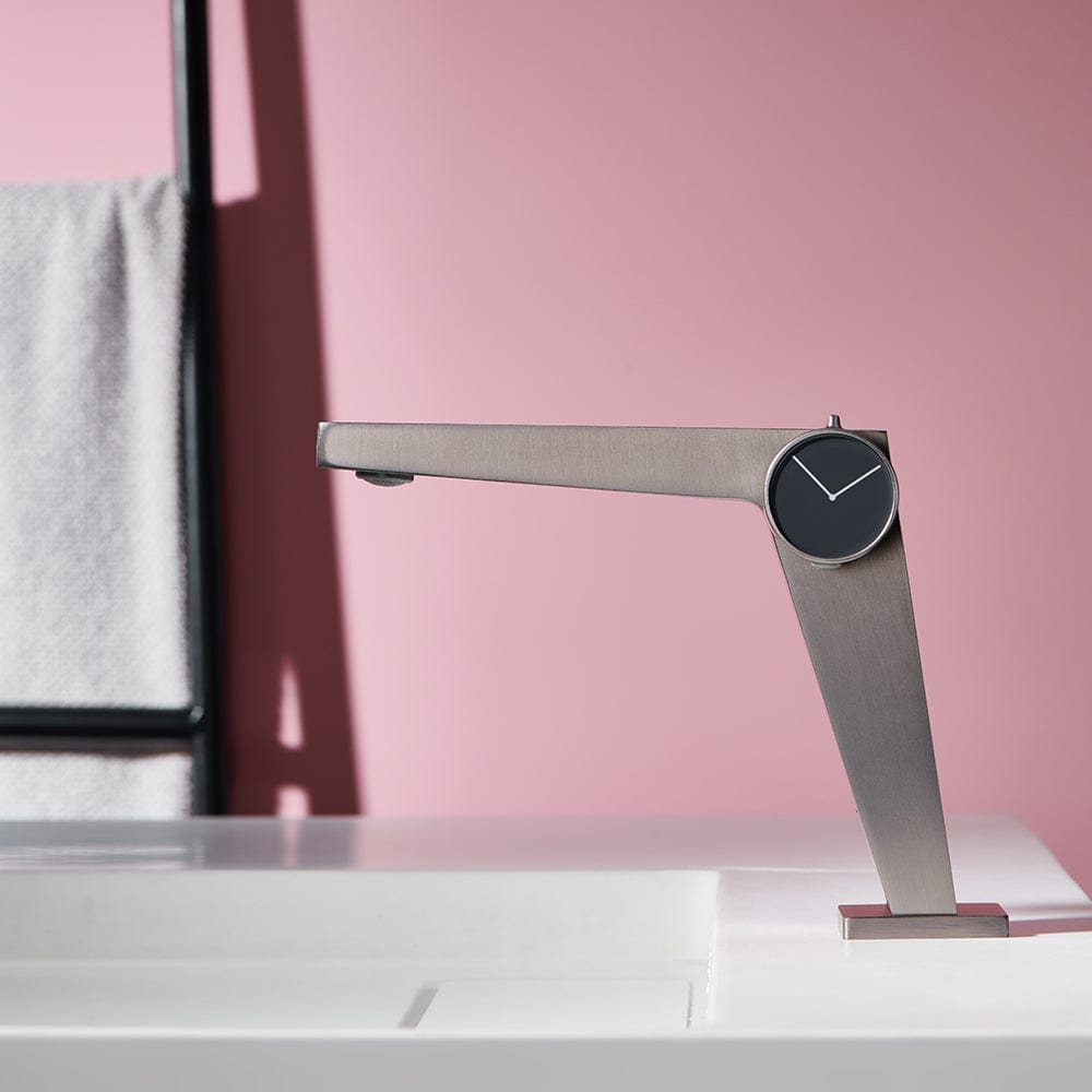 BLIOTE Clock-Shaped Faucet faucet installed view