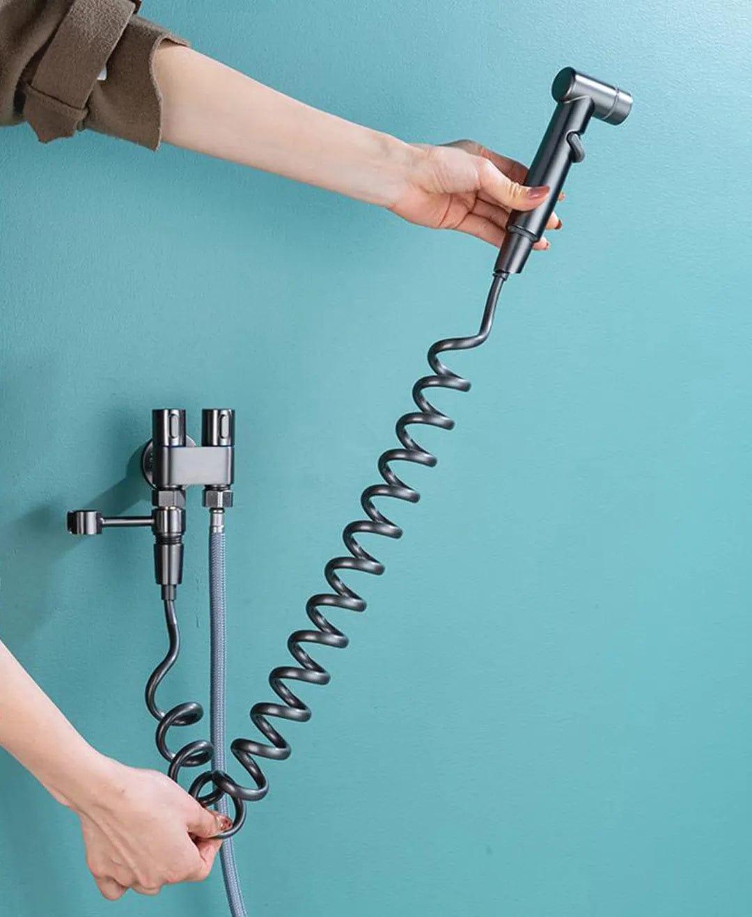 BLIOTE Cleaning Sprayer Set bathroom sprayer close-up